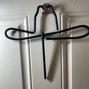 Country metal cowboy hat dinner bell with ringing rod.